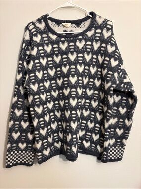 Cozy Navy & White Heart Pattern Sweater